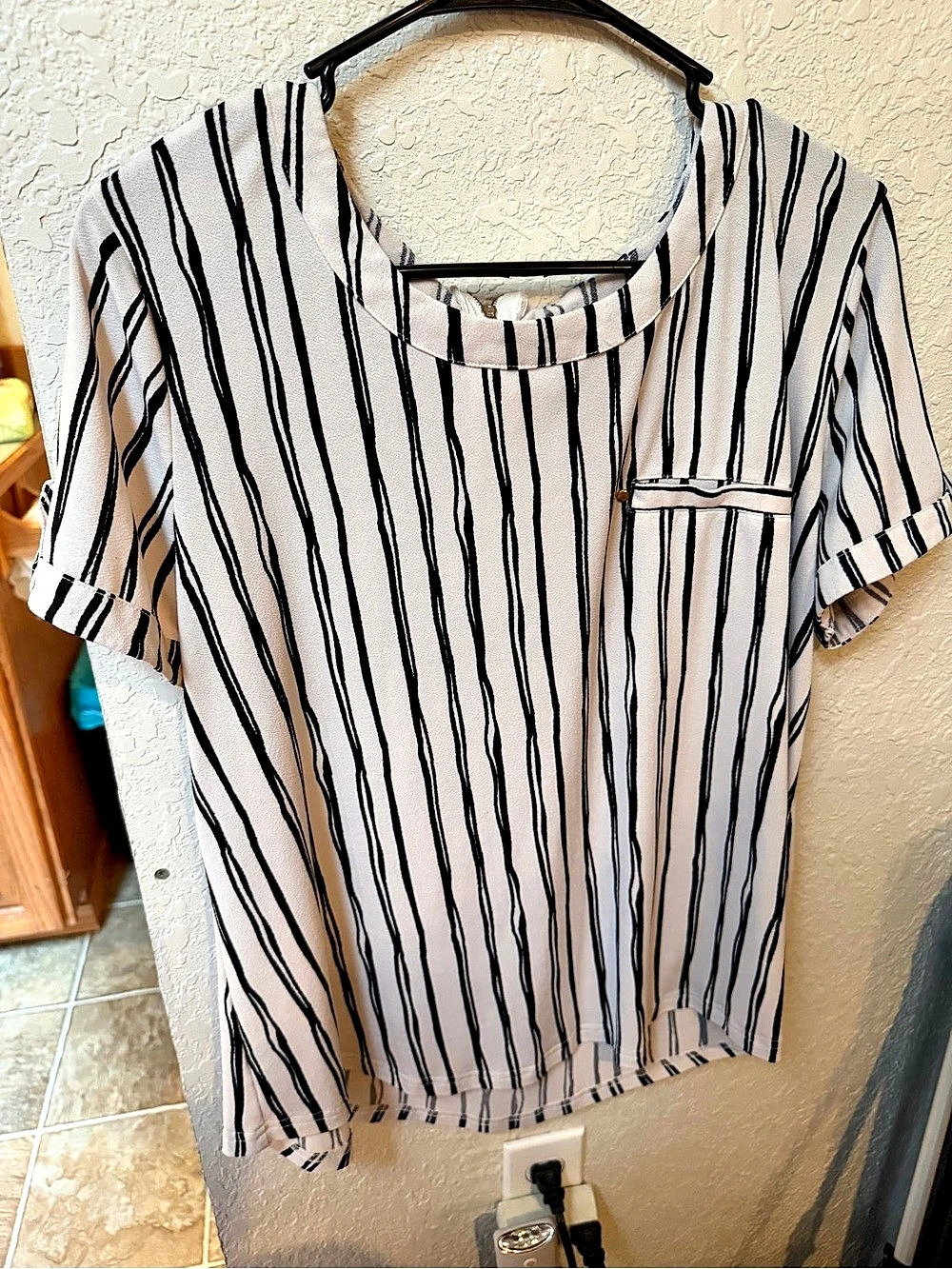 The Workshop Striped Short Sleeve Top in White & Black XL
